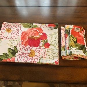 Placemats and Napkins